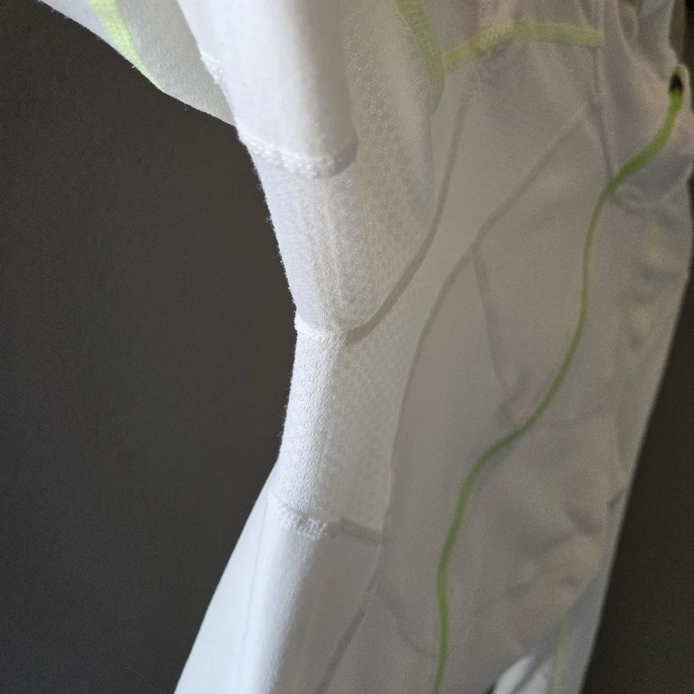 Lululemon Hoodie 3/4 Zip Front Back Pocket 4 Summer Travel Packable Run Outdoors - Picture 11 of 12